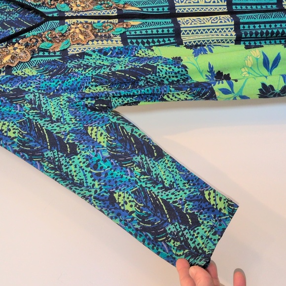 Soft Surroundings Marilla Tunic Top Green Blue Floral Beaded Size Large - Picture 6 of 12